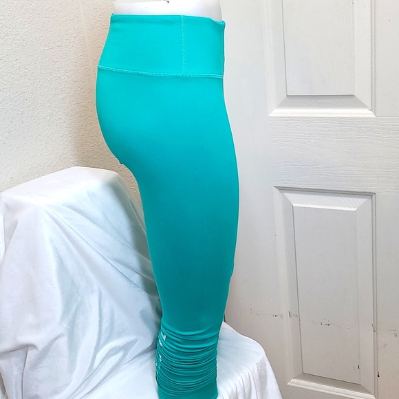 Flabetics Demi Lovato Watch Me Leggings - Picture 4 of 9